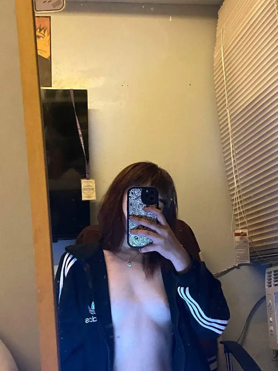 [SEMI NUDE] Holy r*ddit
