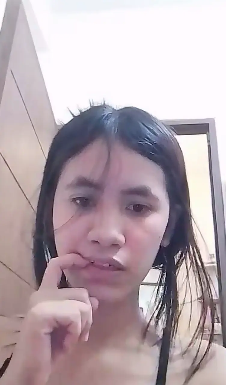 Online flat chest bff