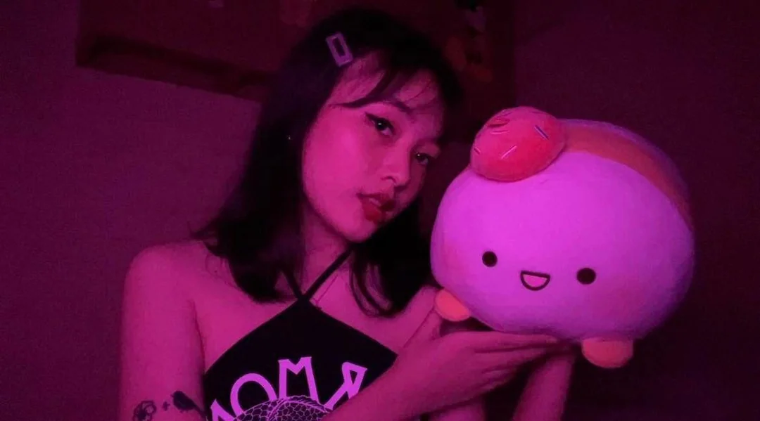 im-looking-a-sd-or-buyer-i-can-help-me-for-my-tuition-fee-i-v0-tha3m3ogjk5f1.webp