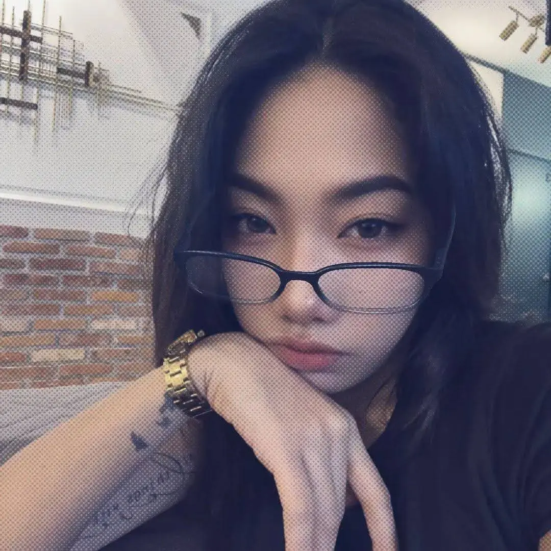 Nahiya yung lalaki, napatakip nalang sa mukha e hahaha REKTAAA