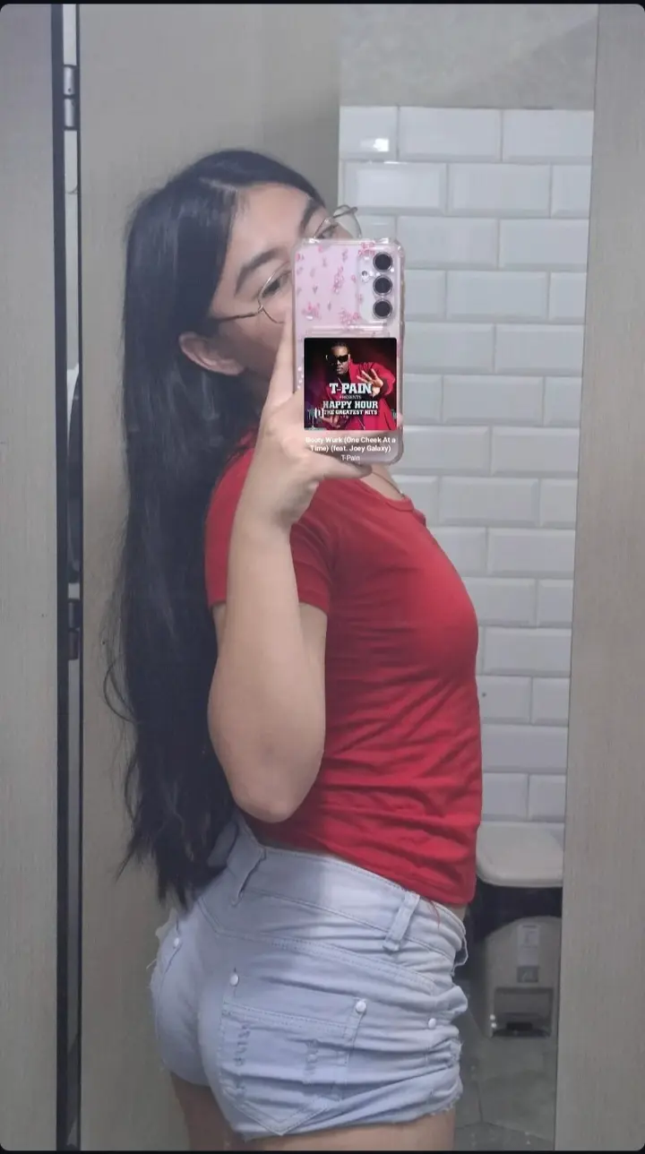 Flat pero gyat baddie