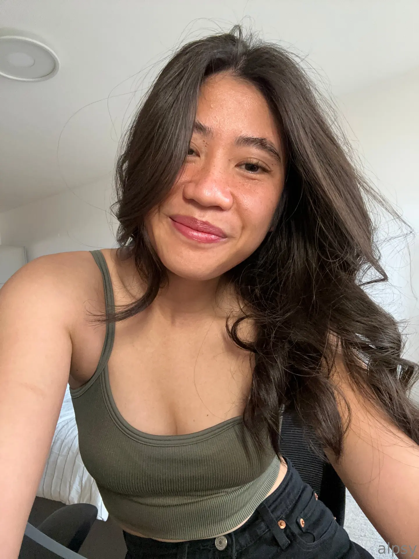 3024x4032_51bd48761033a2f5db517a444d5723fc97219e0afae79c74.webp