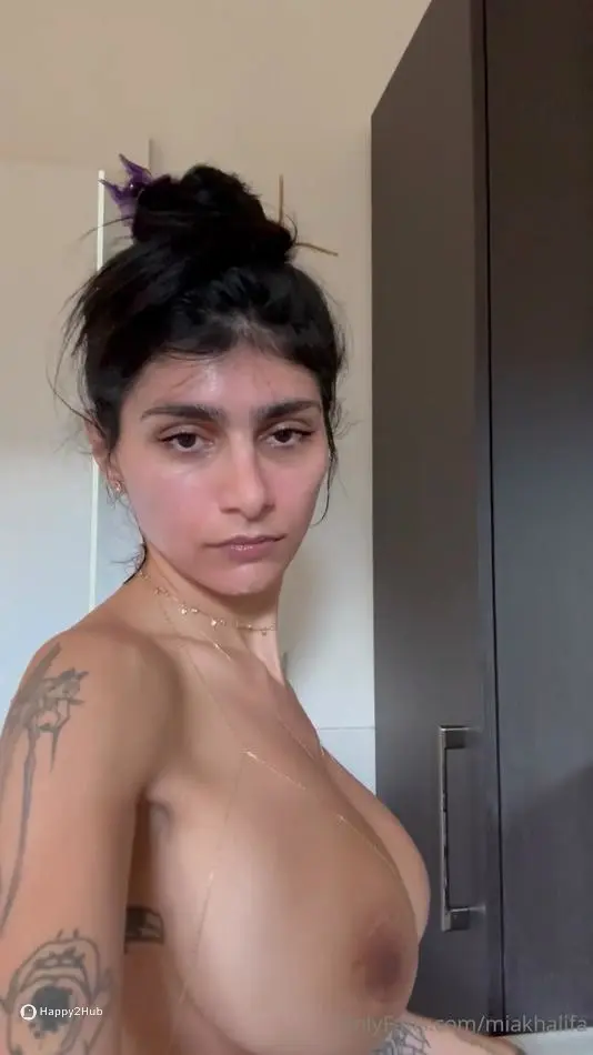 Happy2Hub.eu-1080p-Mia-Khalifa-Nude-Shower-16_1.webp