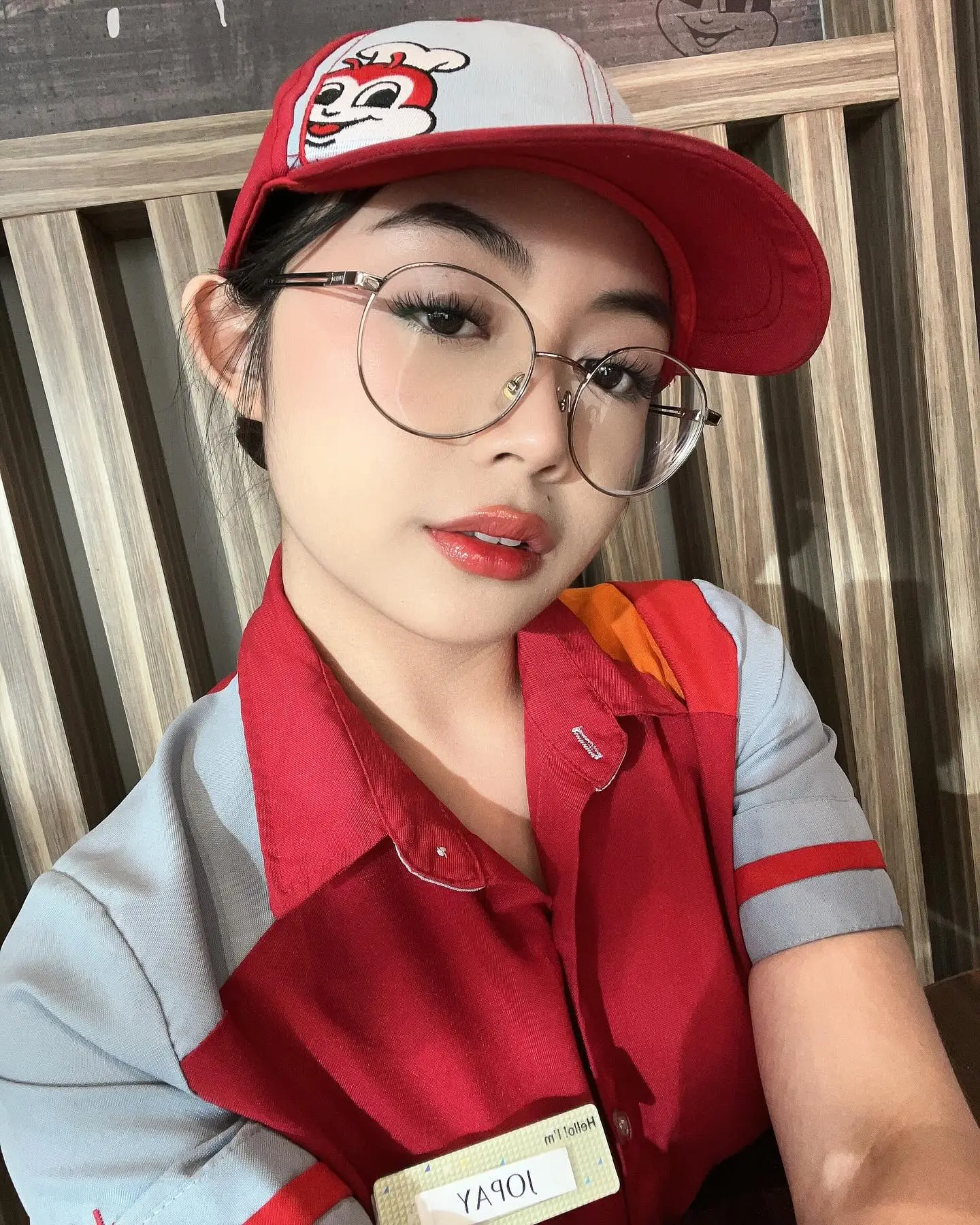 MAPAPA YUMBURGER KA SARAP NI ***** (non nude)