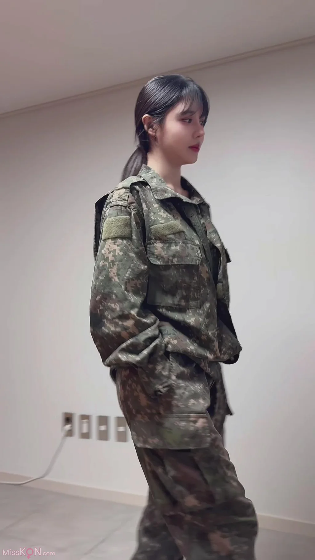 West-Coast-Allno-menstruation-middle-female-soldier-MissKON.com-00267893a0f9b2a7786.webp
