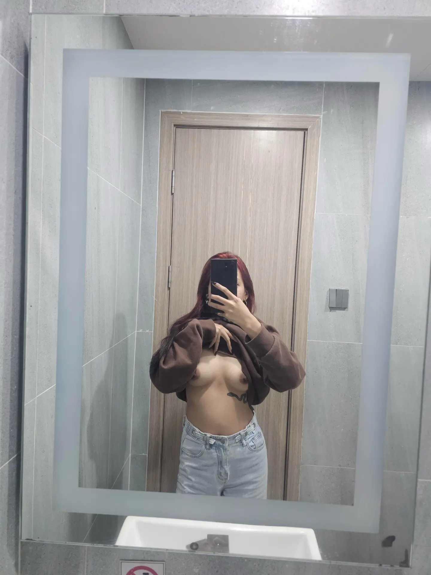 Malakasang mirror pic