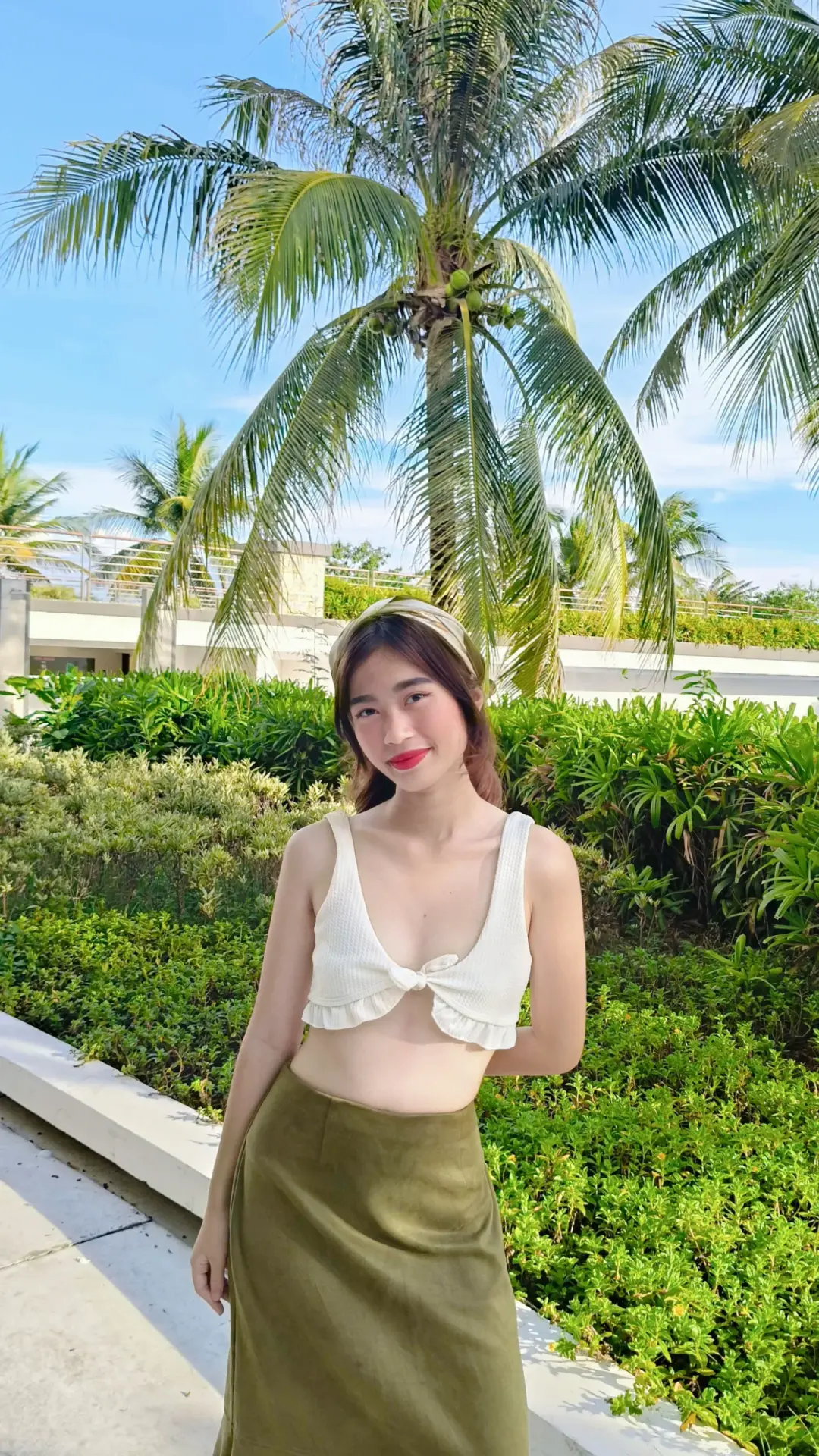 iamchlaraa_1748182659_5518424349.webp