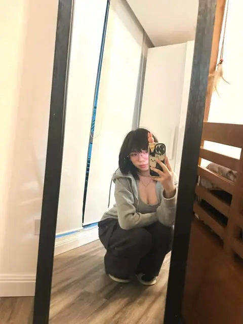 Green School chinita hot baddie