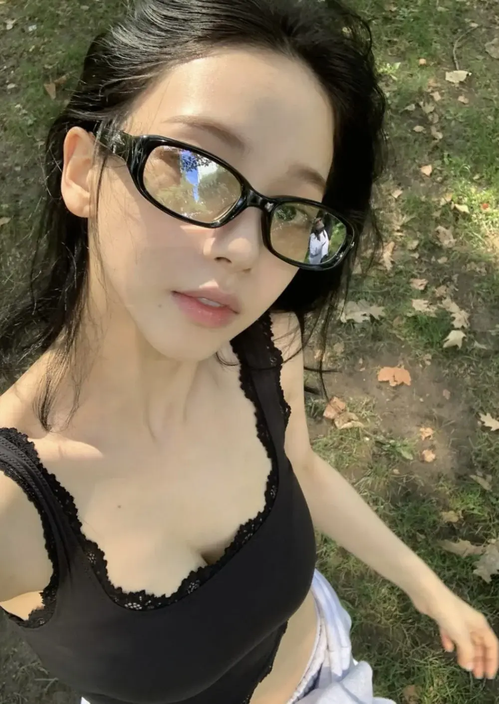 Aespa - Karina downblouse