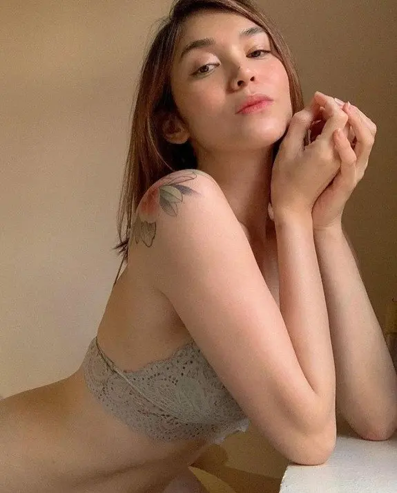 pinay_slut_from_dating_app_-_Porn_Videos___Photos_-_EroMe_7.webp