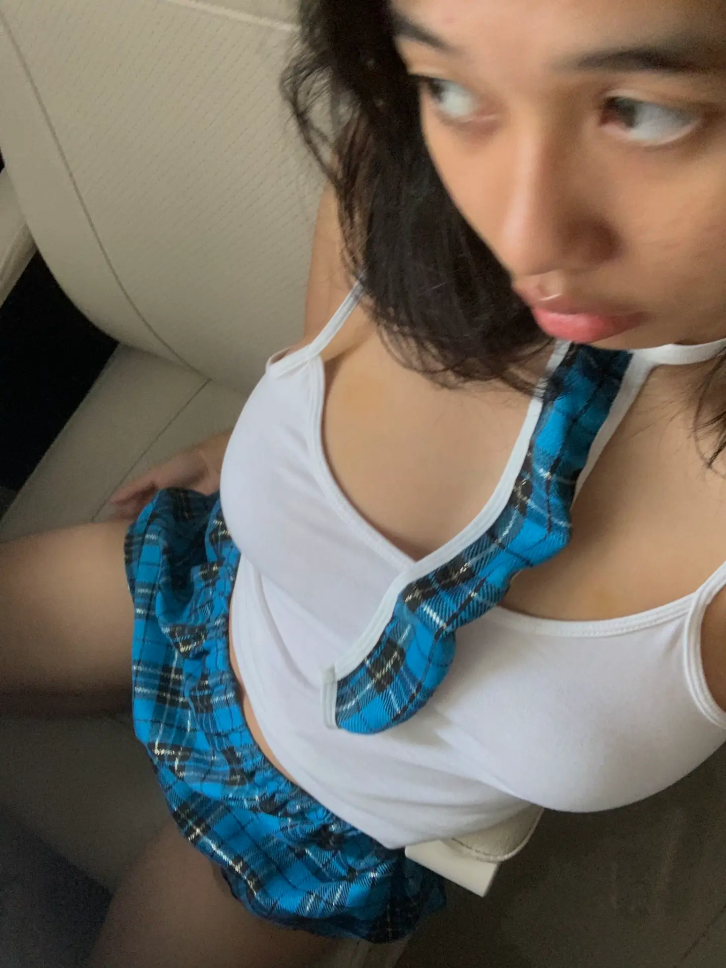GkModS9bUAIf28y.webp