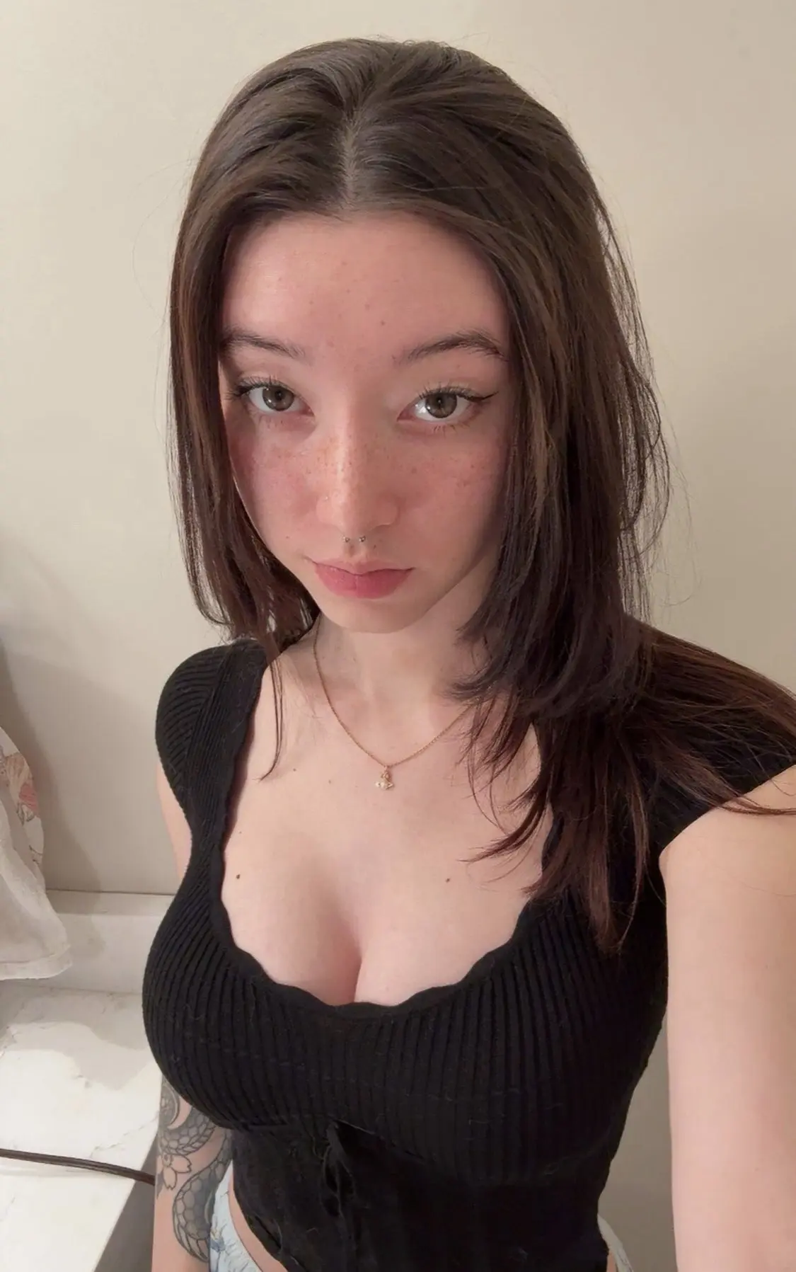 Attractive Twitch Streamer (Kaeri)