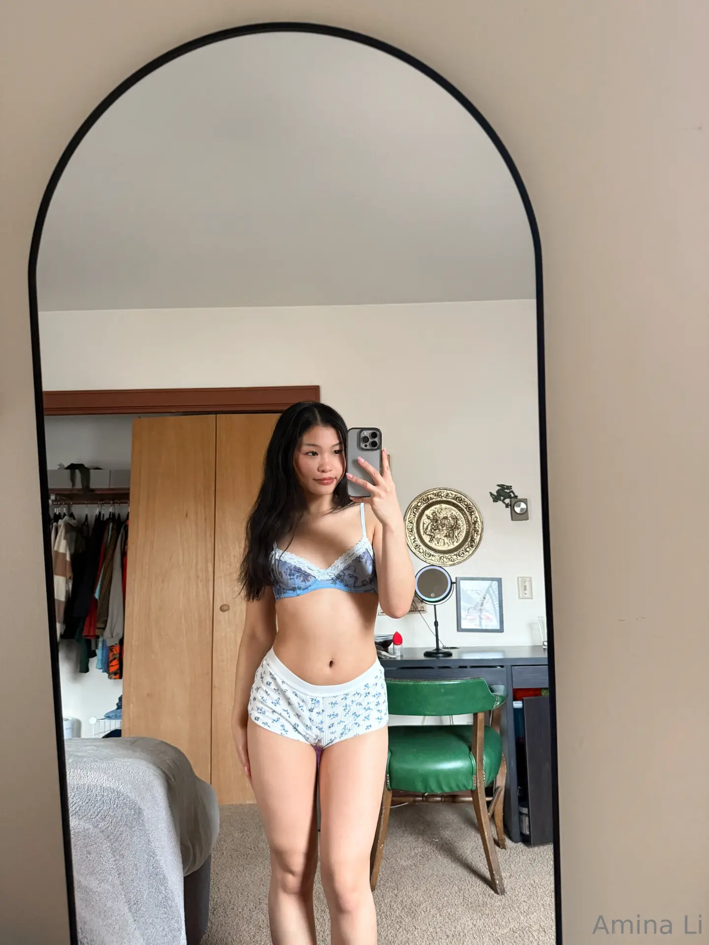 Amina Li Pics (2).webp