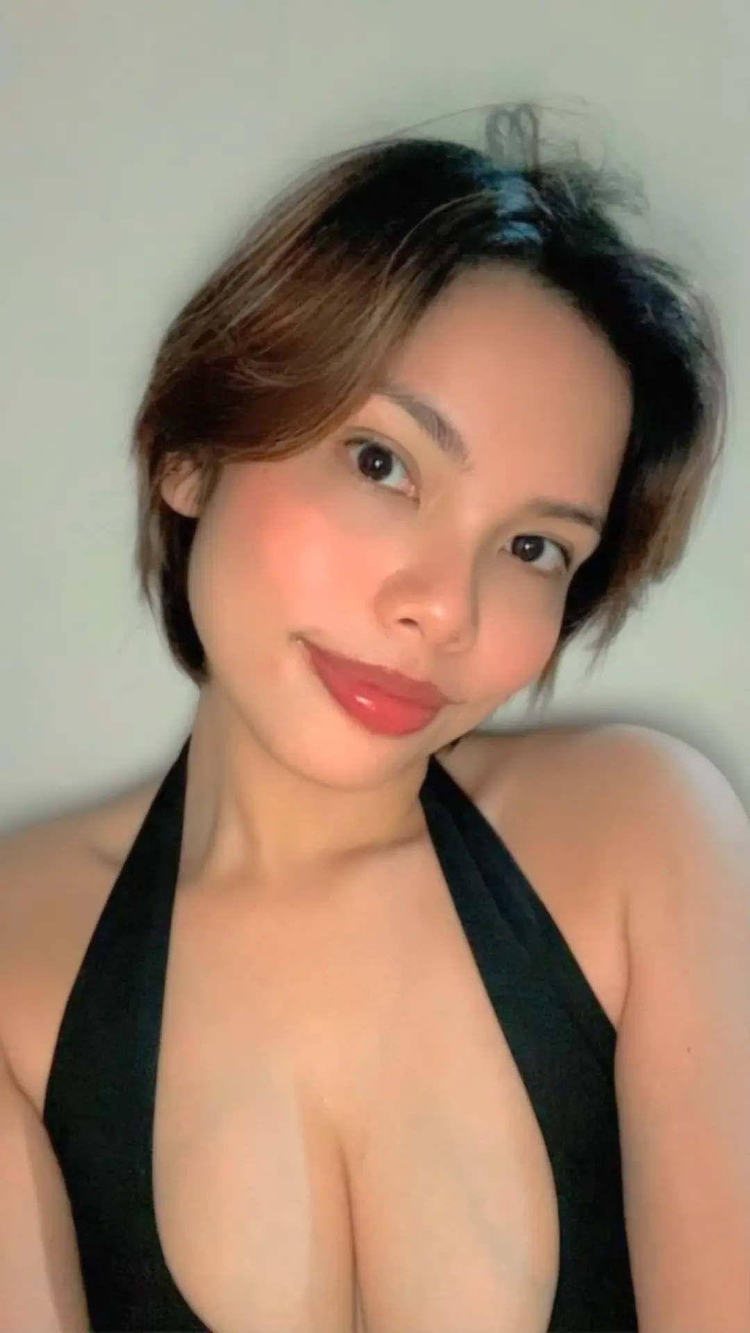 FILIPINA / Pinay: Krystal A., Pt. 2 (MILF) - Jogging Vids, Umaalog