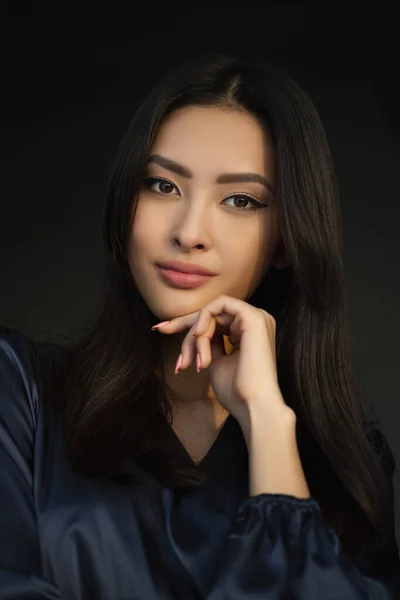 depositphotos_320452208-stock-photo-asian-woman-beauty-face-closeup.webp