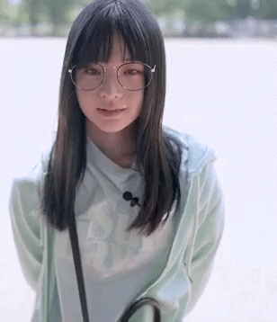 intro1.gif