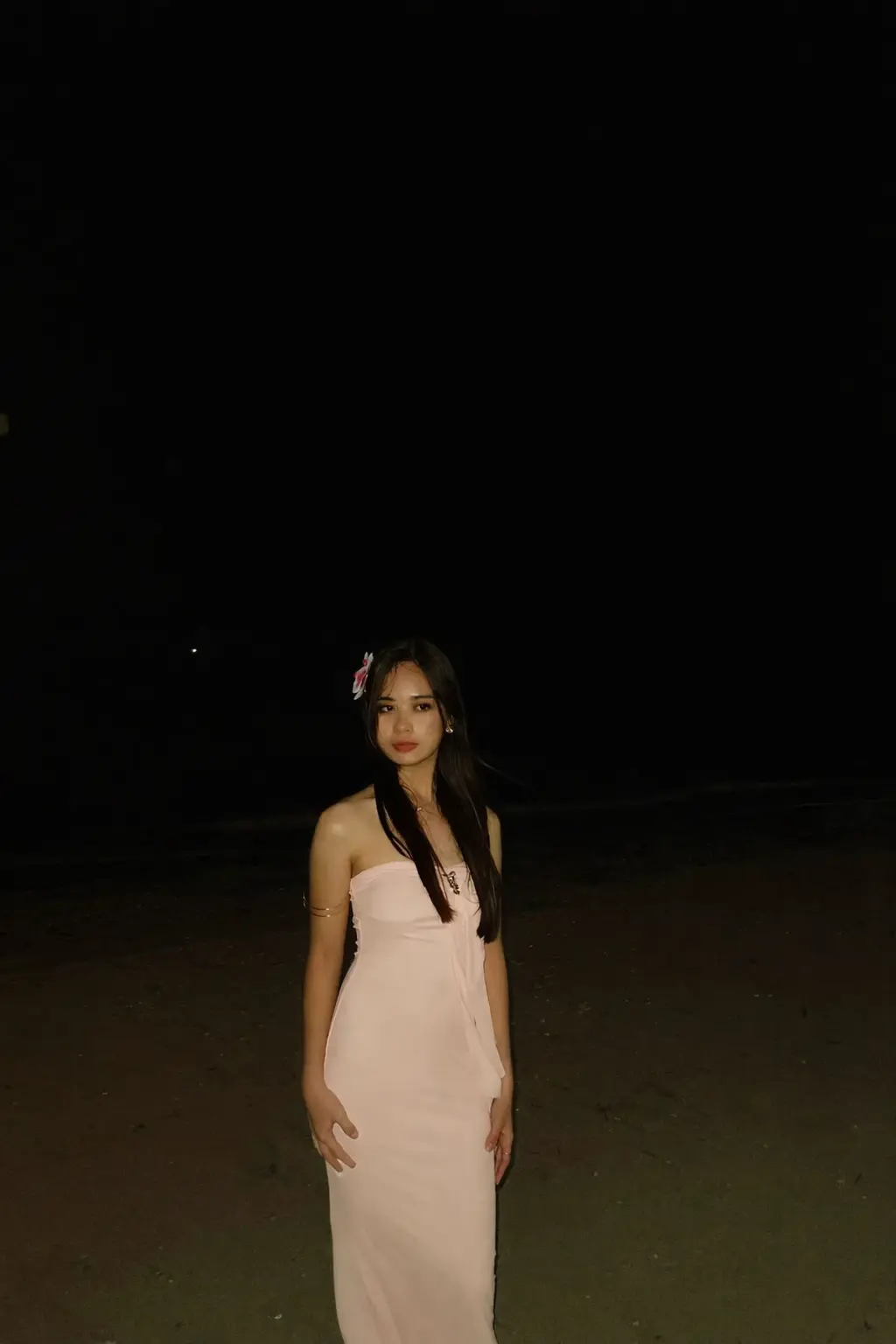 Petite slut na may pretty face