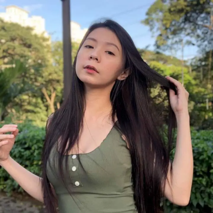Claire | Nahalukay Galing Sa Baul
