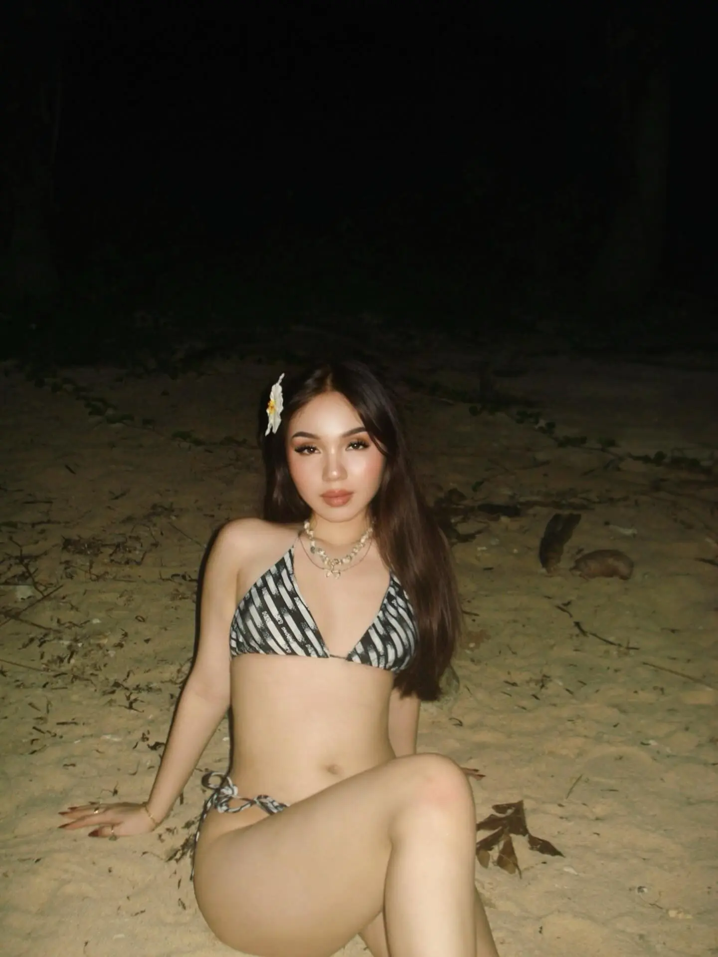 Bikini pics ni baddie
