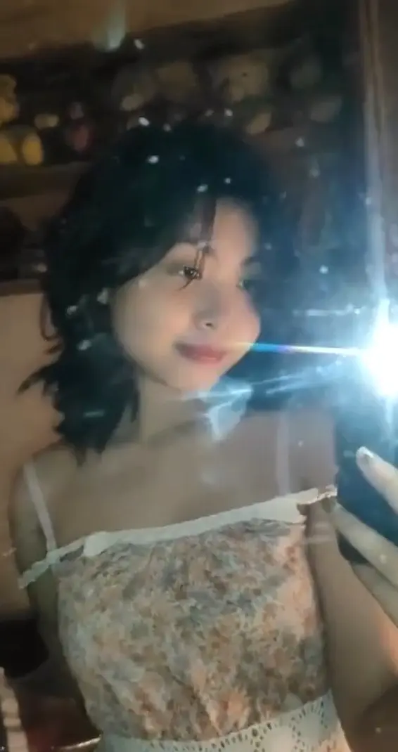 Elisa A. | Nahalukay Galing Sa Baul