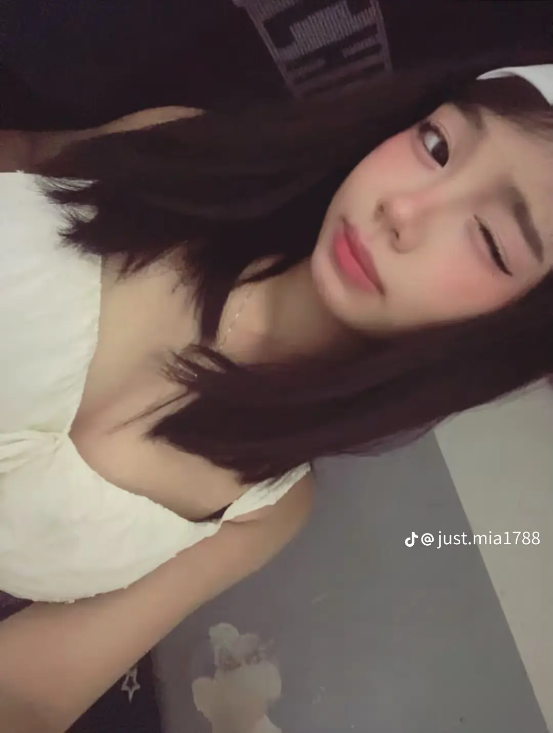 6e66ee6929f998d08d8cbd70b3893be3.webp