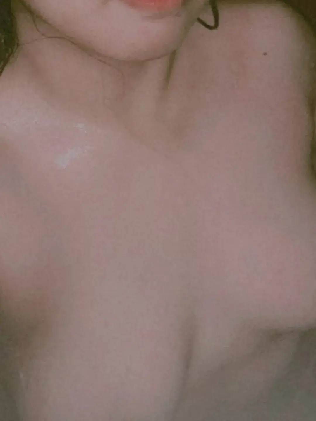 luv_lyzaaaa2026_04_01_19_48_004f8d8d64-92da-453f-a995-0d7dd0599707.webp