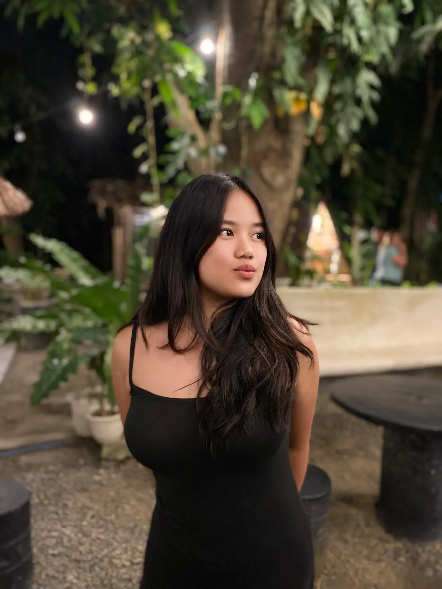 Bikini pics ni tropa