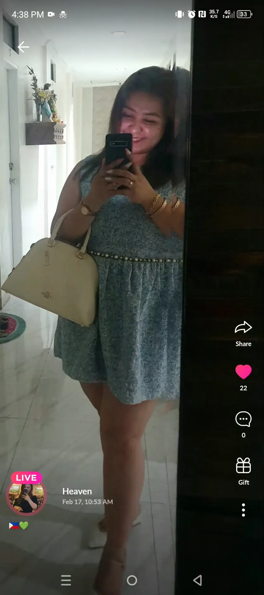SARADO DAW HEAVEN NGAYON. ETONG HEAVEN ANG BUKAS NA BUKAS HAHAHA single mom of a 17 year old. Solid Ang puke mukhang masikip