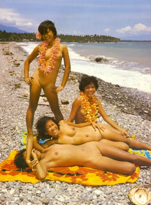 Nudists_teens_22.webp