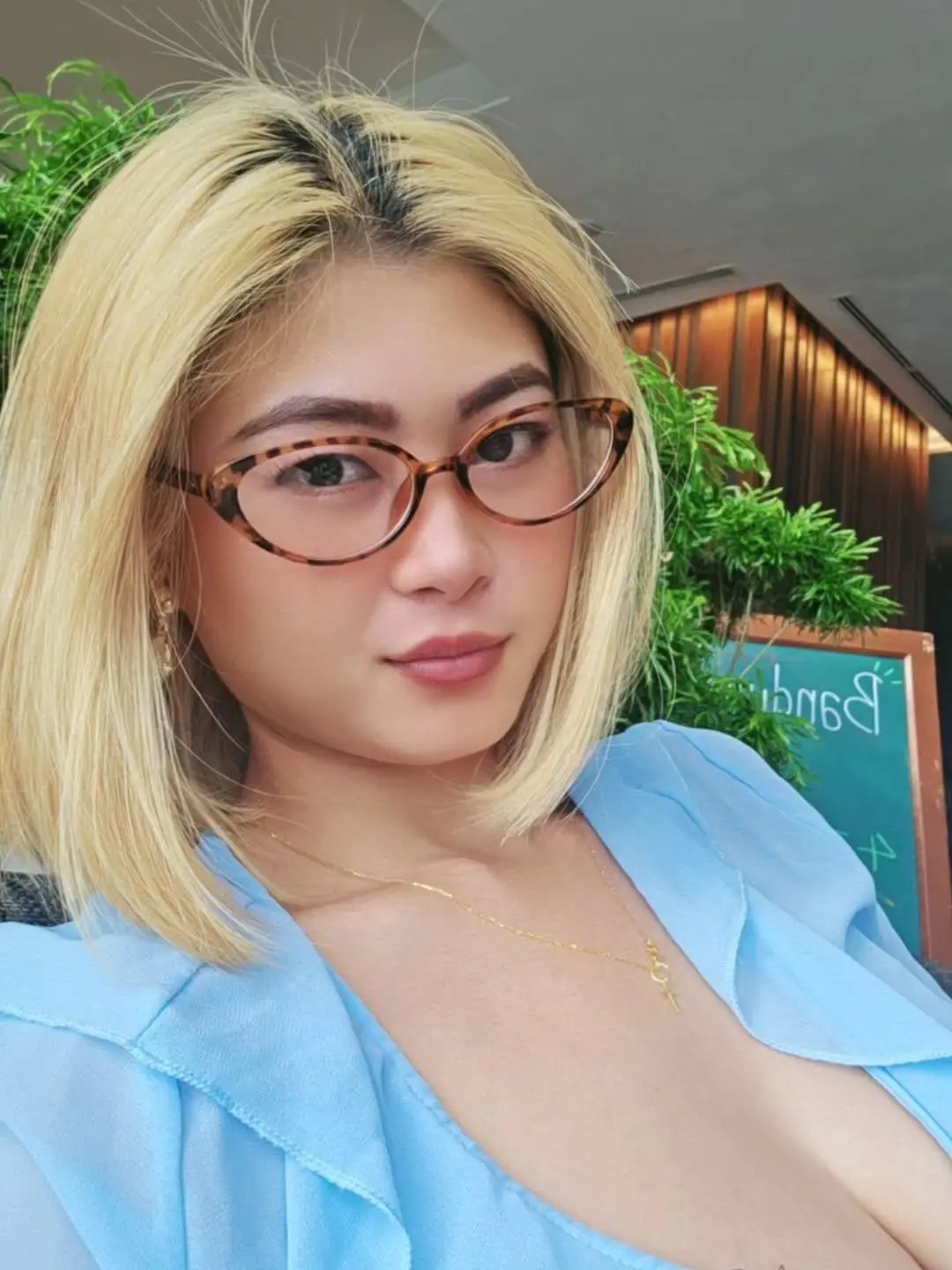 Cocomegalodon with glasses chick sa thr3ad$
