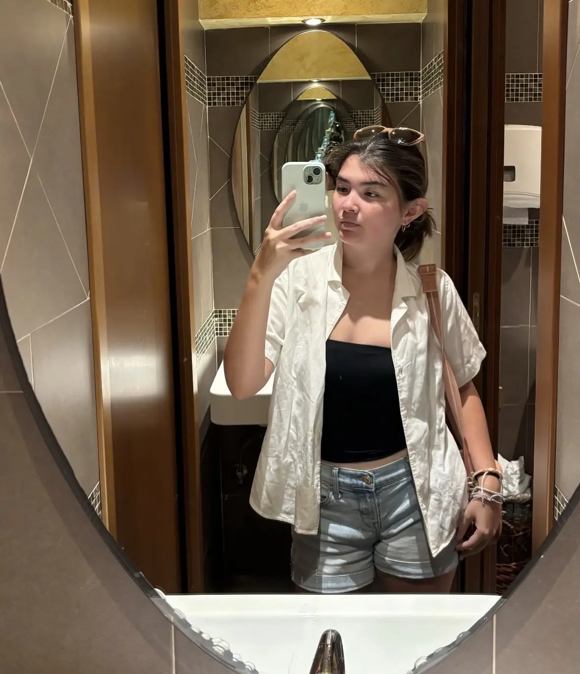 CLASS S rich mestiza pinay from taguig school