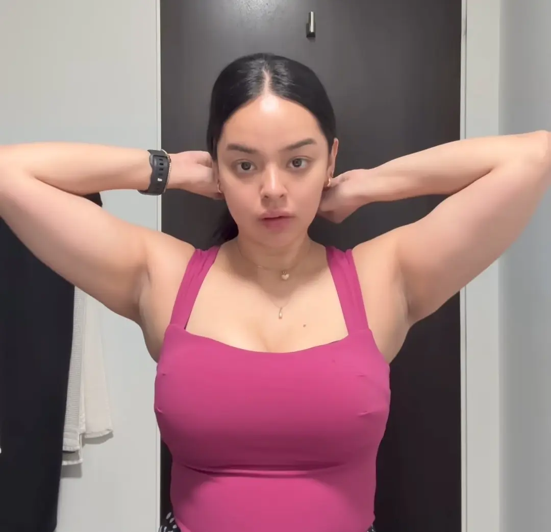 Daniella roi big boobs nice armpits