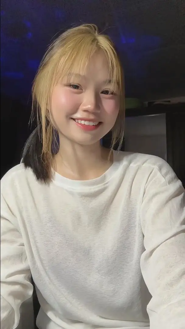 alisa-pic-18e6f03ba96390f41.webp