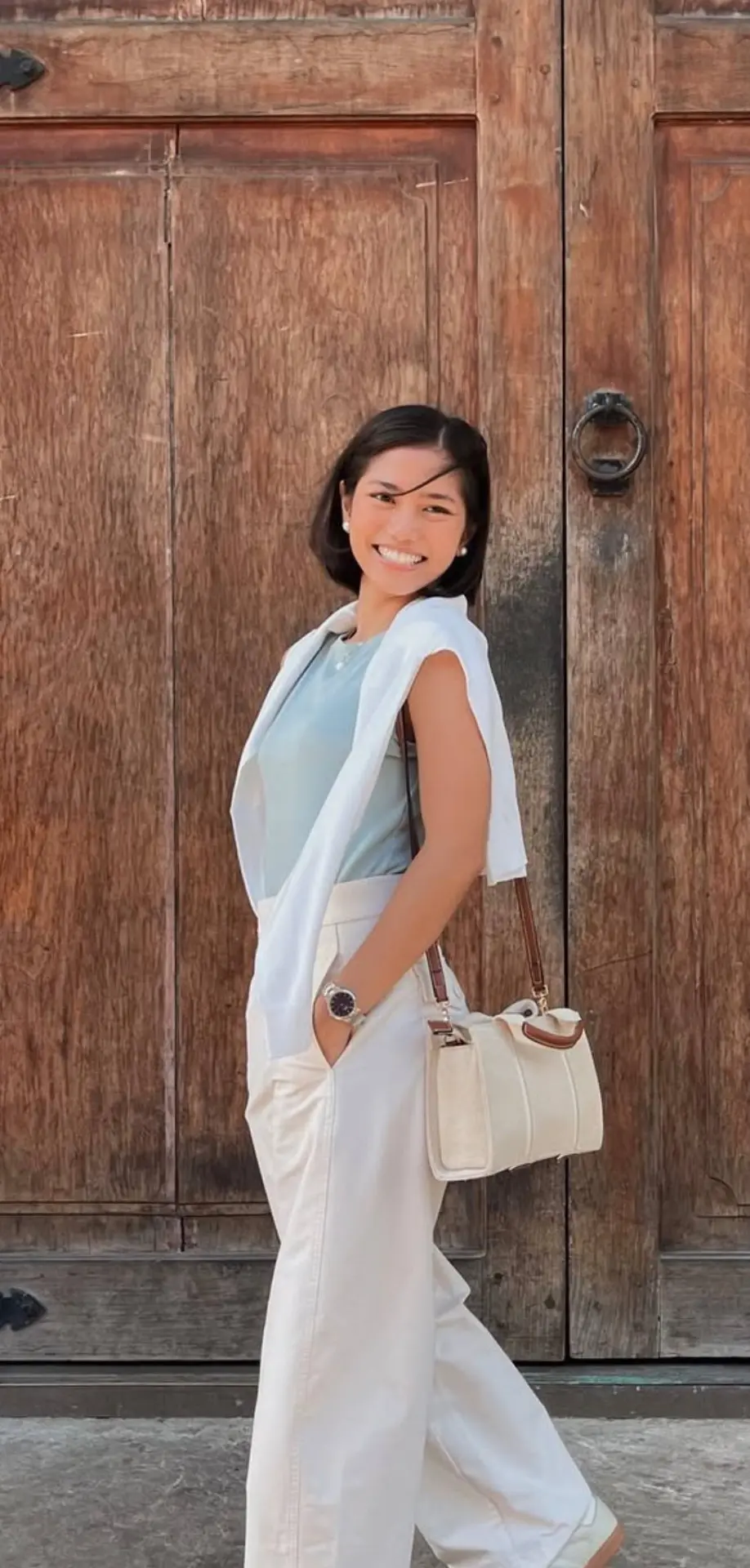 Dancer turned Actress from Blue School | Petite and busty morena beauty