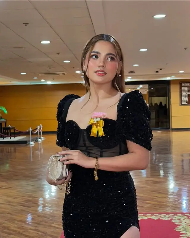 Ganda at sexy nito