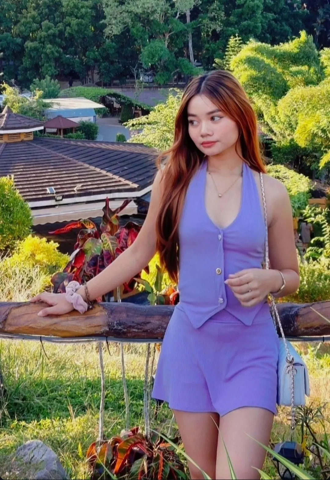 Iska finds #13 (iskang petite bombshell)