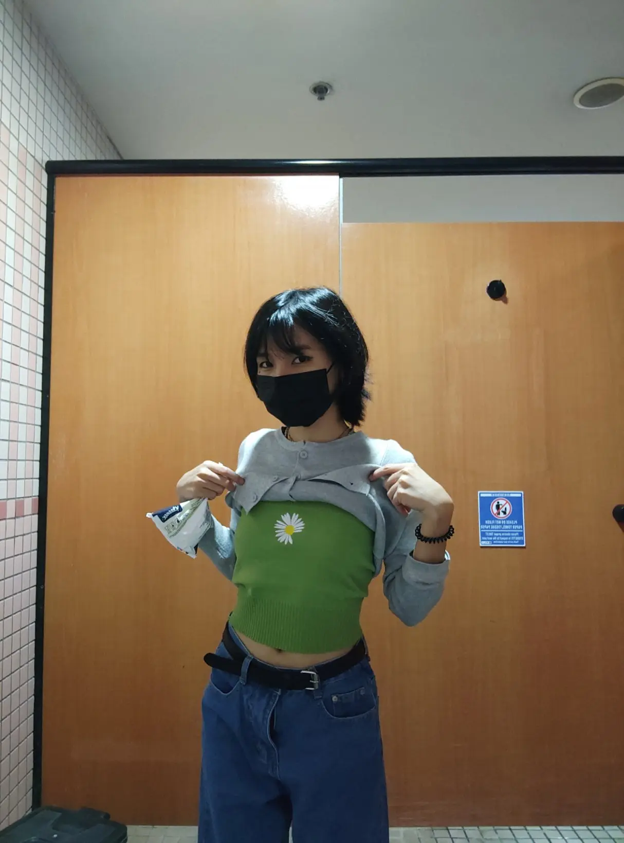 006_E15cxM1VkAQOyuO.webp