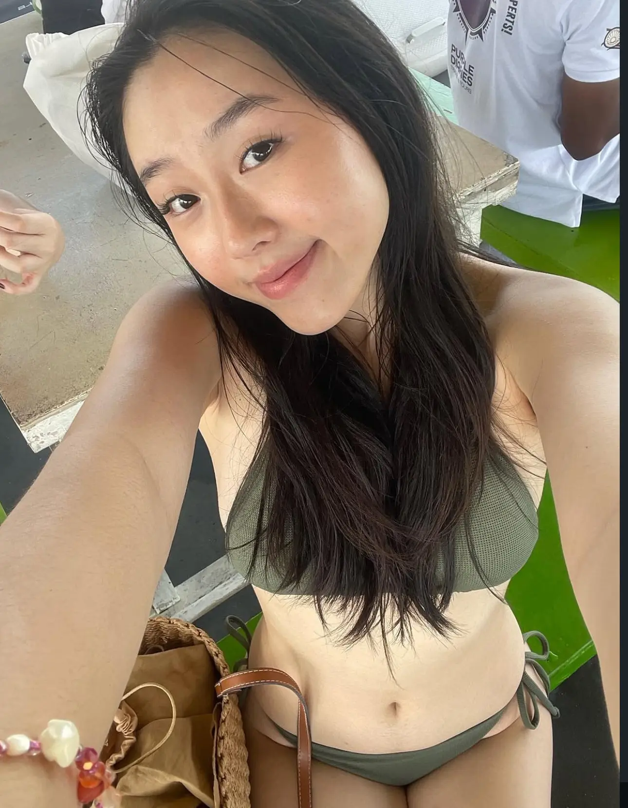 Green School Chinita Hottie
