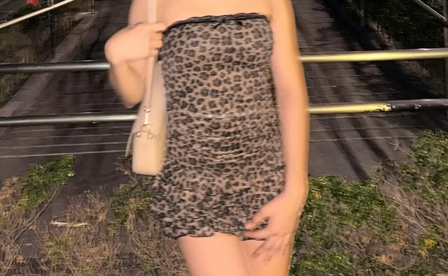18 Year Old Showing Her Ass