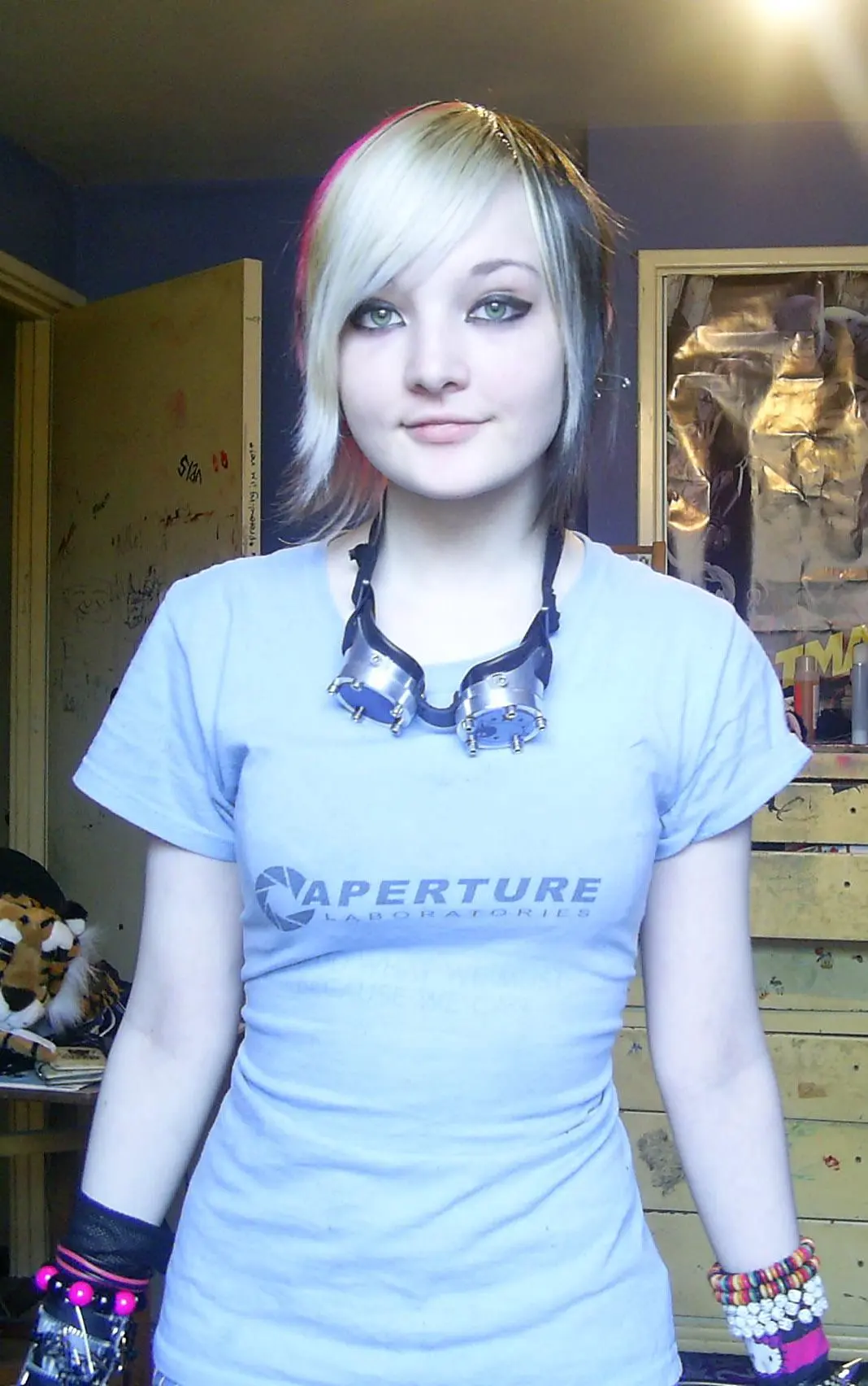 aperature-woman.webp