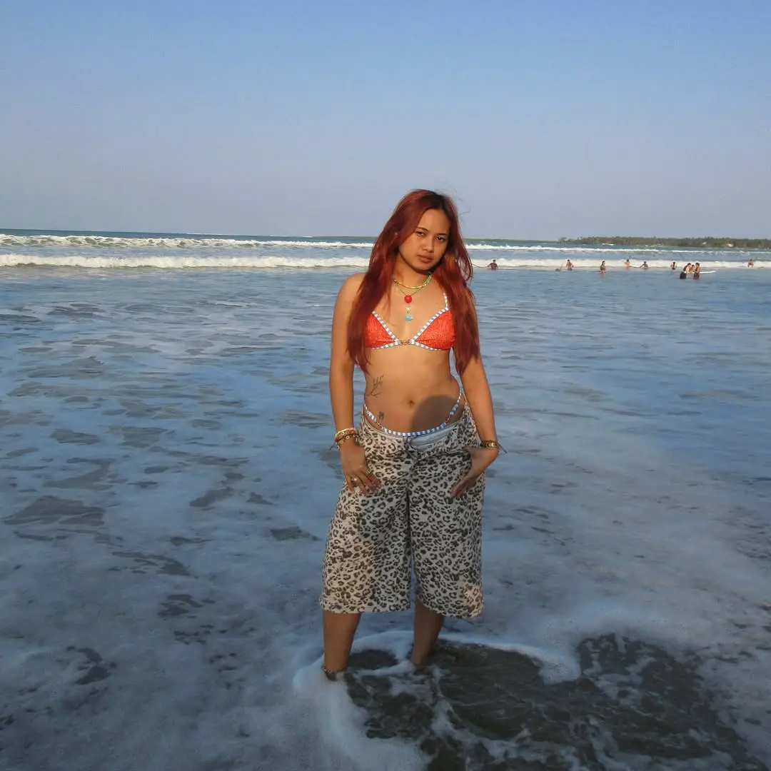Morena baddie body's a tea