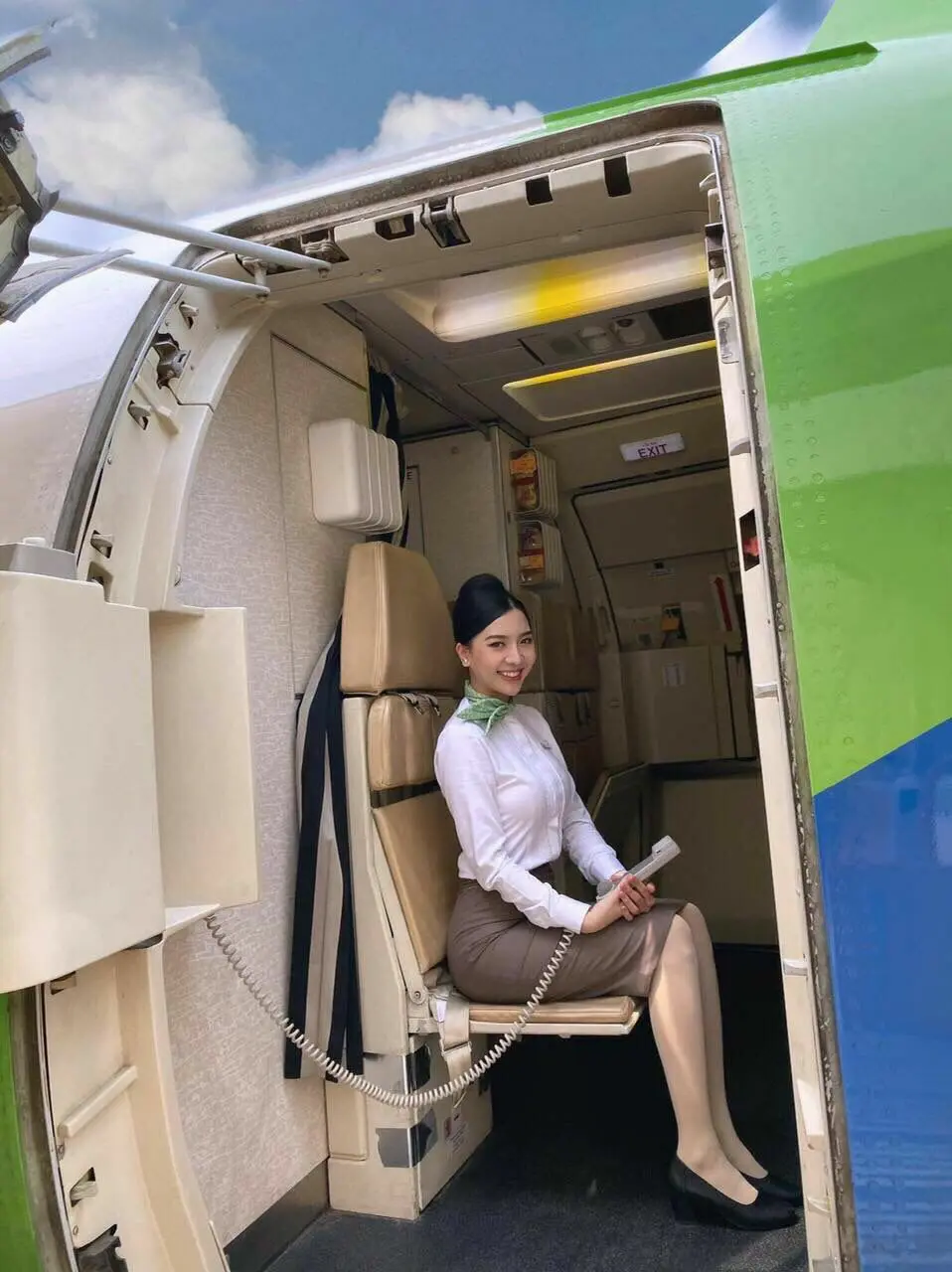 Iba talaga pag Flight Attendant
