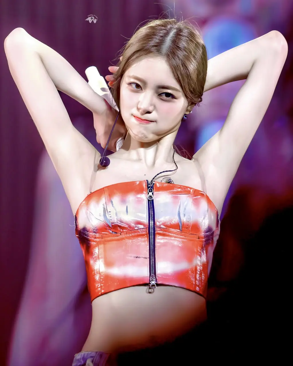 Itzy - Yun4 Bo0bs