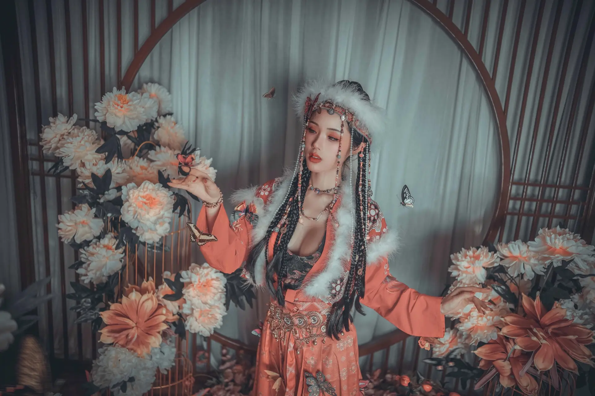 Cosplay Chinese Lady