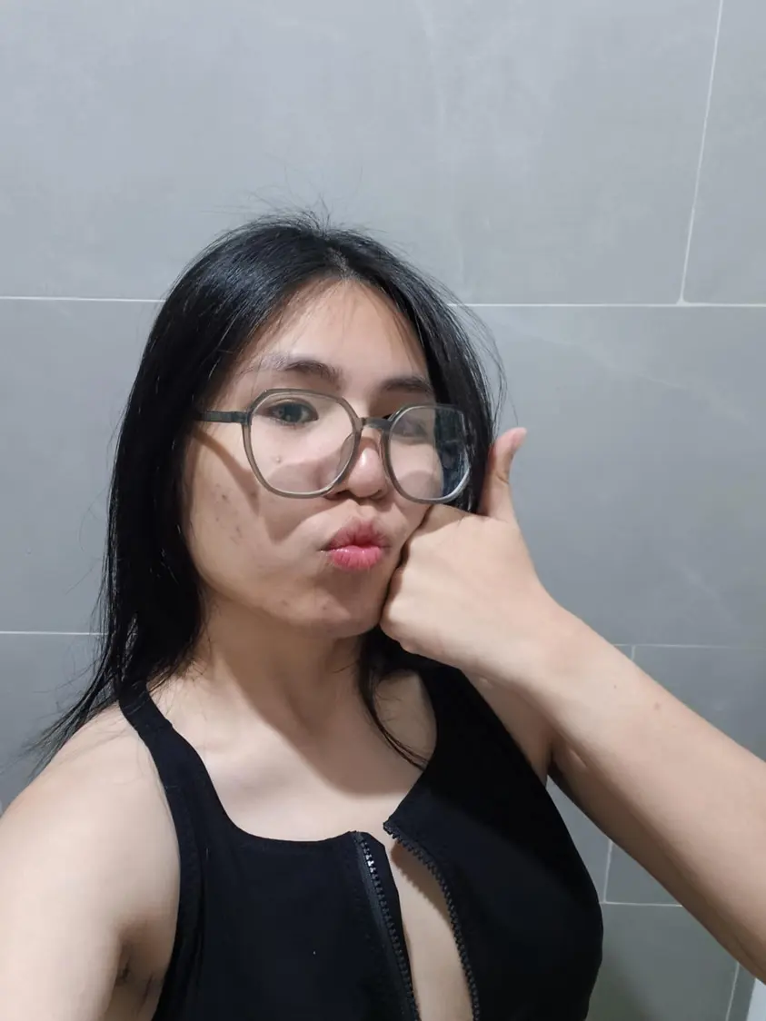Innocent chinita sent some n