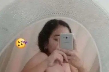 Morena with dimple, nag paakit ng kanyang dede sa red app