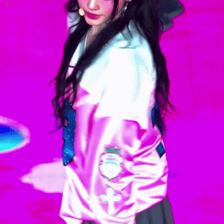 Kpop accidents (nipslip, panty-slip) Danielle - Haerin - Hanni
