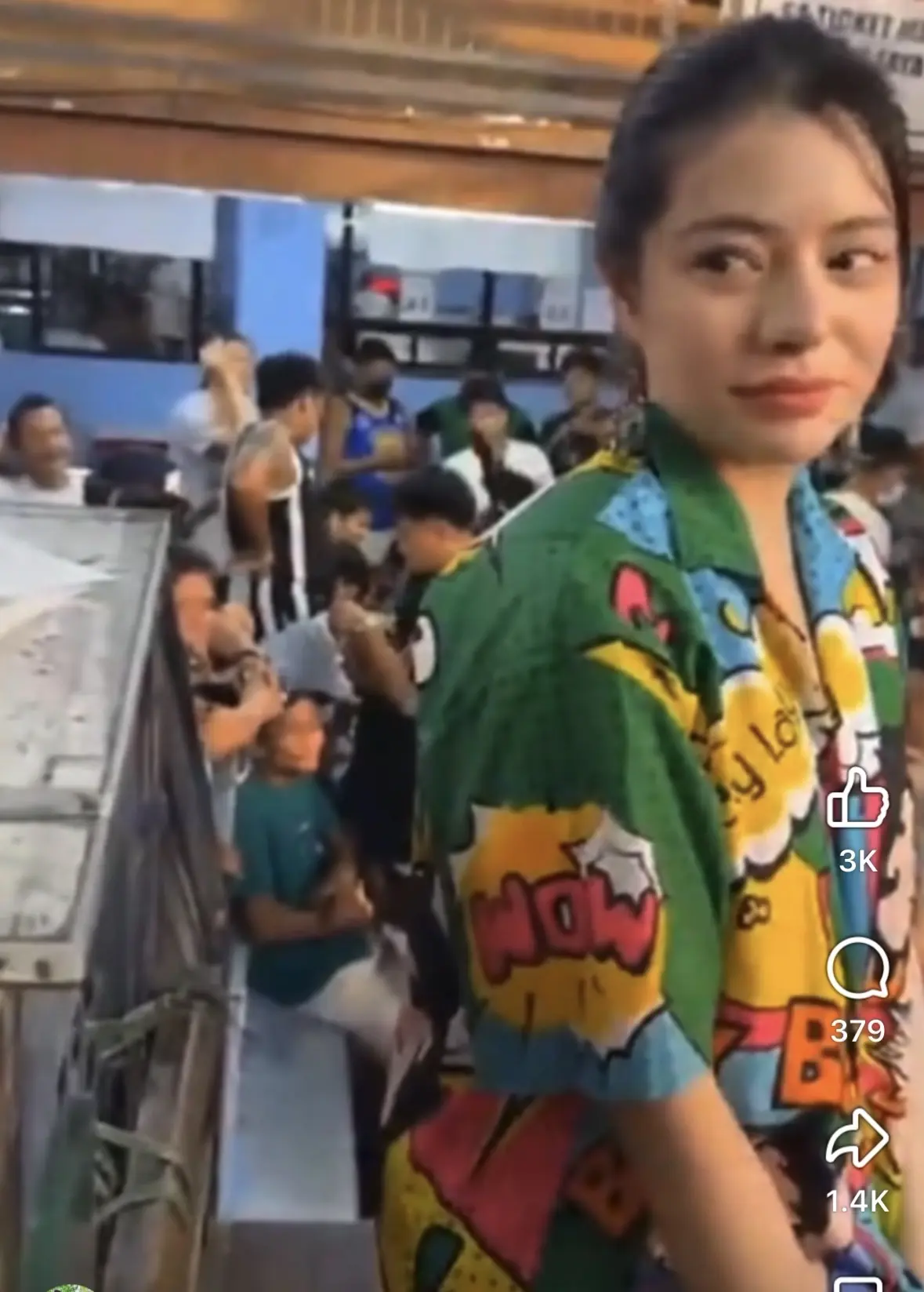 Round Girl sa sabungan