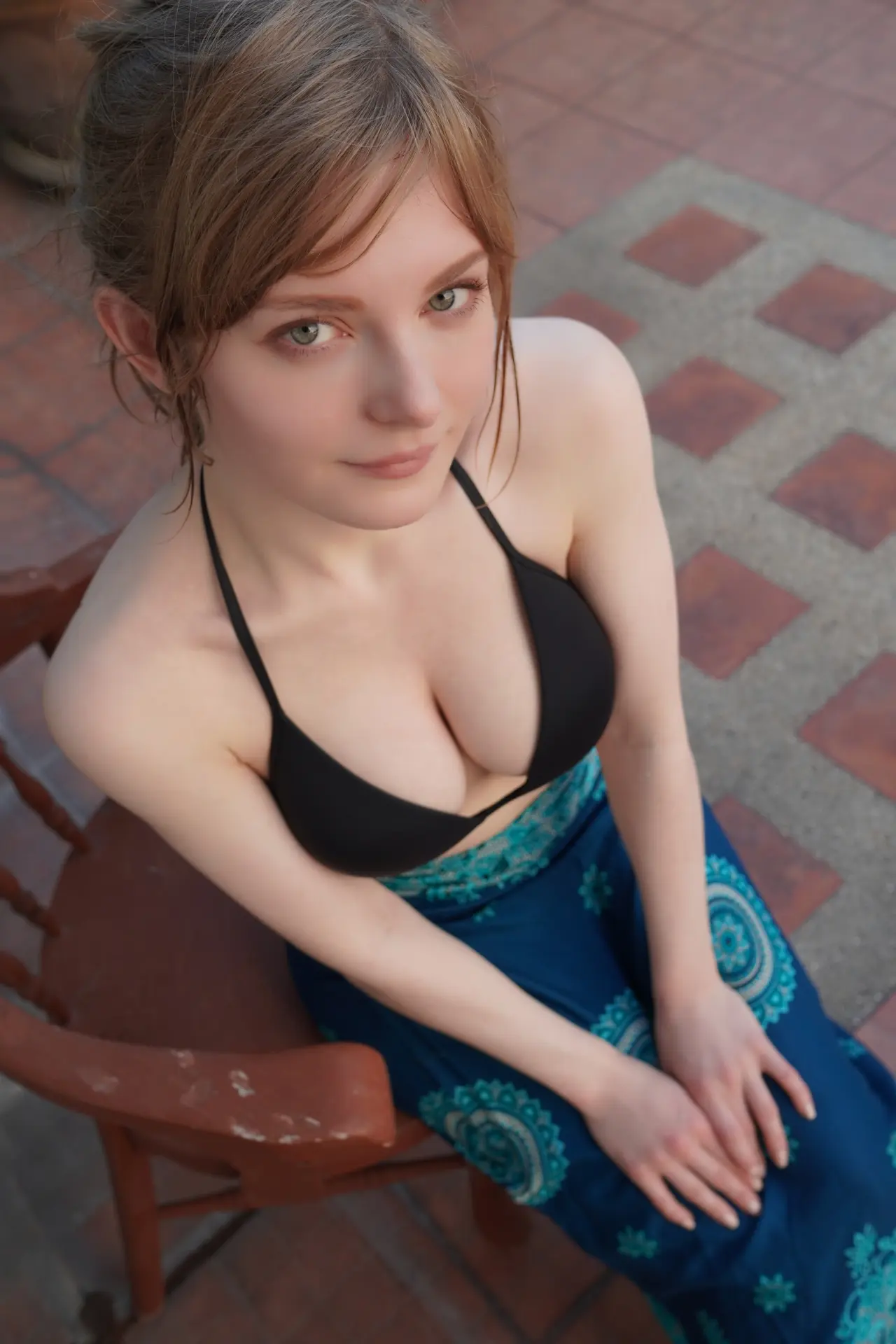 Ella Freya aka Ashley Graham  RE4 Face Model Black Bikini BTS