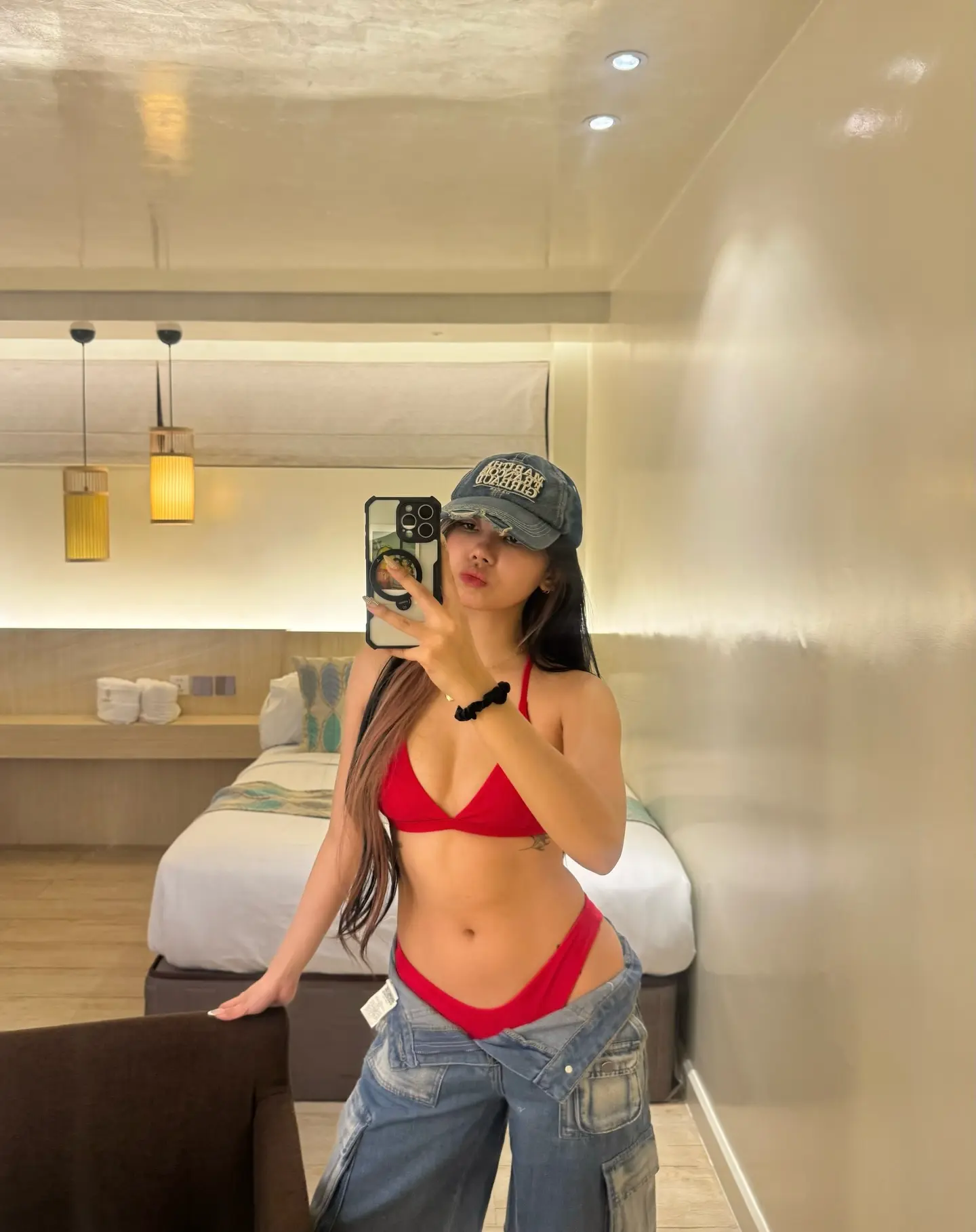 shainadenniz_1779617114_3904033698865242811_1203662592.webp